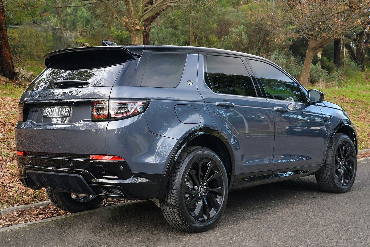 2024 Land Rover Discovery Sport P300e Dynamic SE L550