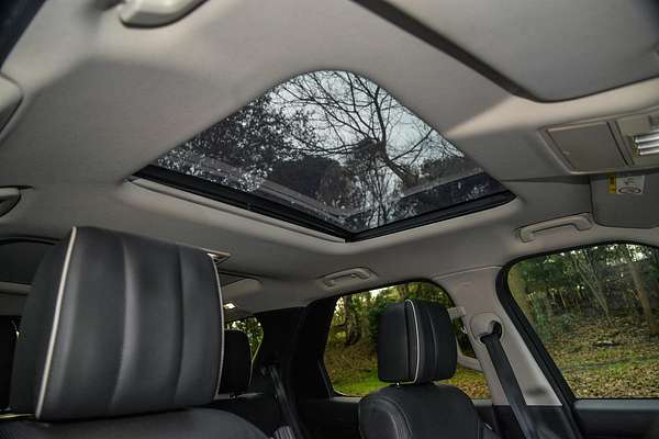 2018 Land Rover Discovery TD6 HSE Luxury Series 5