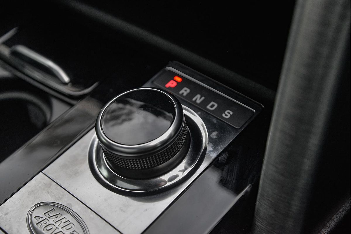 2018 Land Rover Discovery TD6 HSE Luxury Series 5