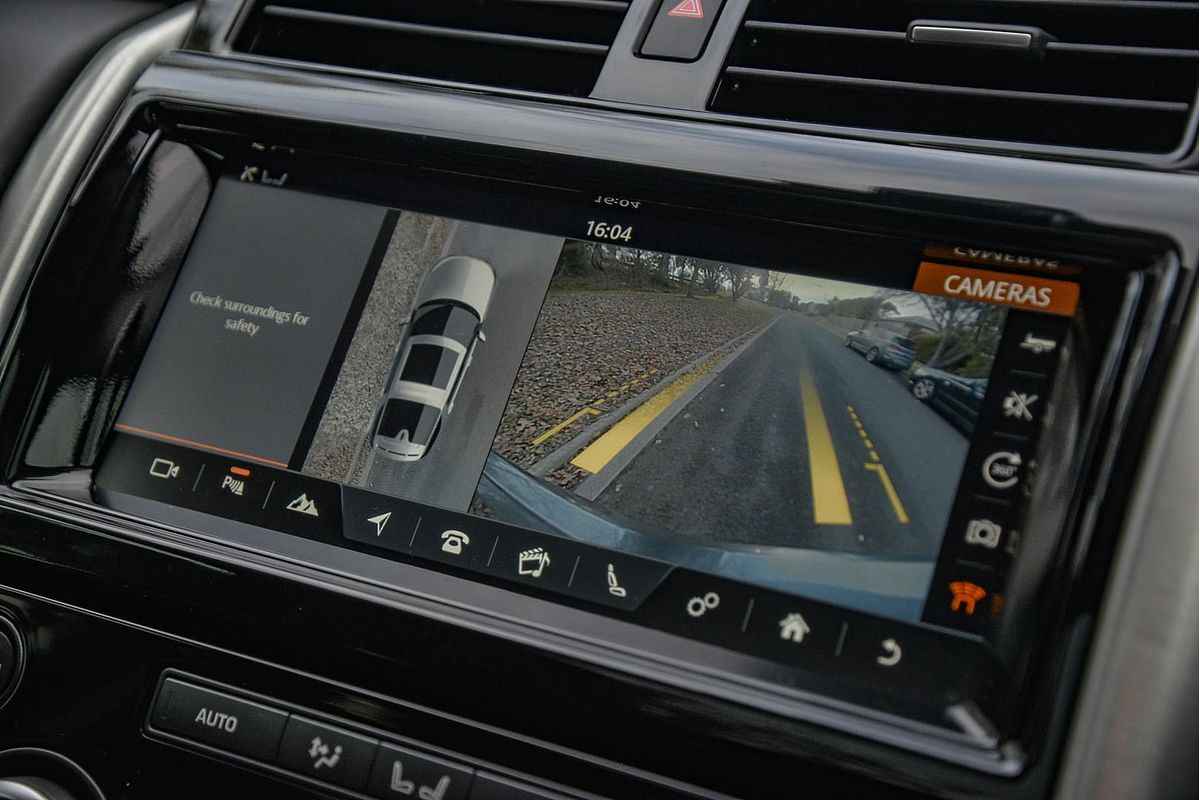 2018 Land Rover Discovery TD6 HSE Luxury Series 5
