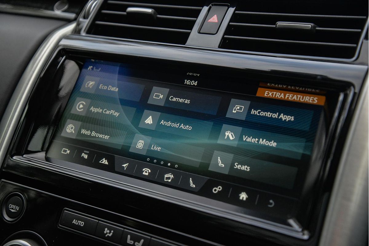 2018 Land Rover Discovery TD6 HSE Luxury Series 5