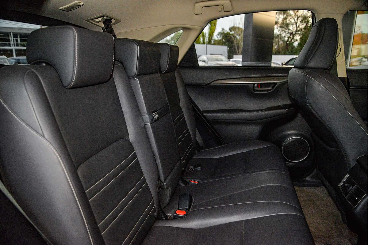 2017 Lexus NX NX300h Luxury AYZ10R