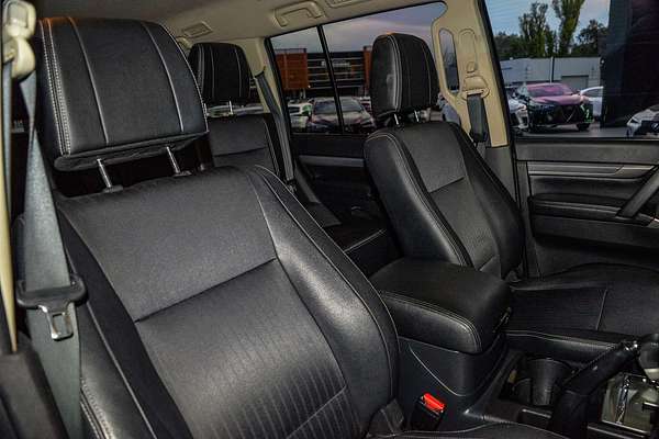 2021 Mitsubishi Pajero GLS NX