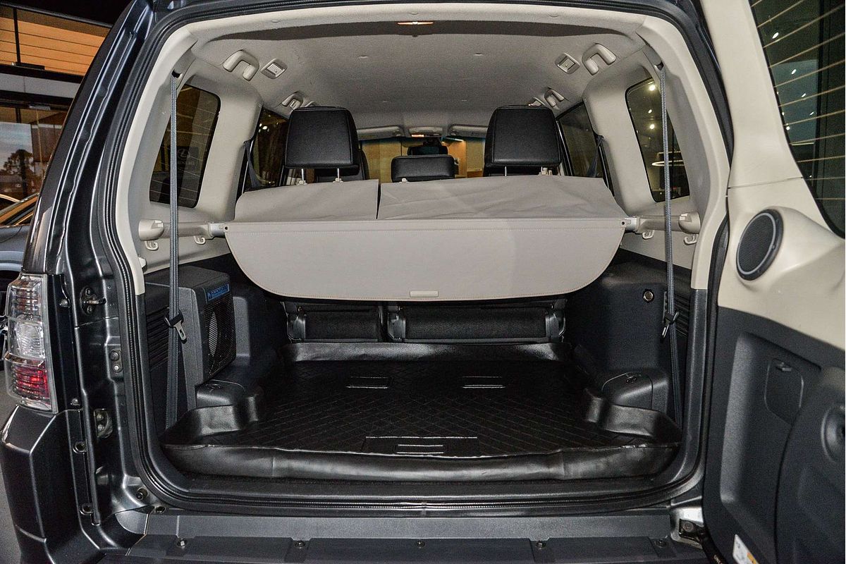 2021 Mitsubishi Pajero GLS NX