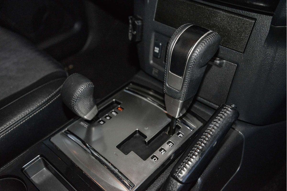 2021 Mitsubishi Pajero GLS NX