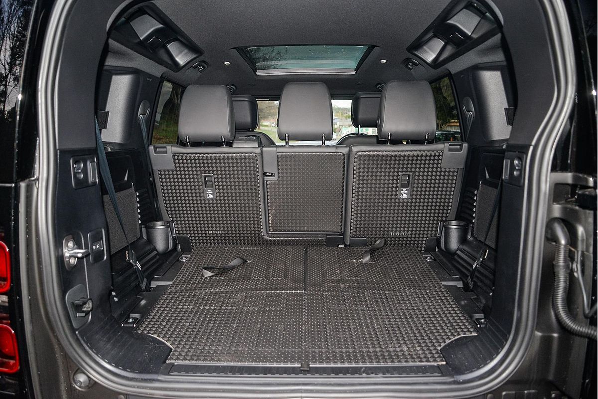 2024 Land Rover Defender 110 D350 X-Dynamic HSE L663