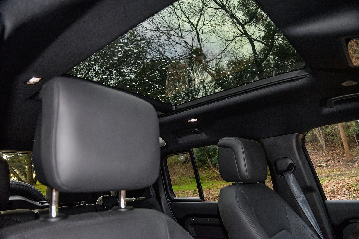2024 Land Rover Defender 110 D350 X-Dynamic HSE L663