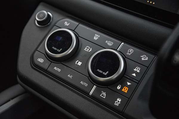 2024 Land Rover Defender 110 D350 X-Dynamic HSE L663