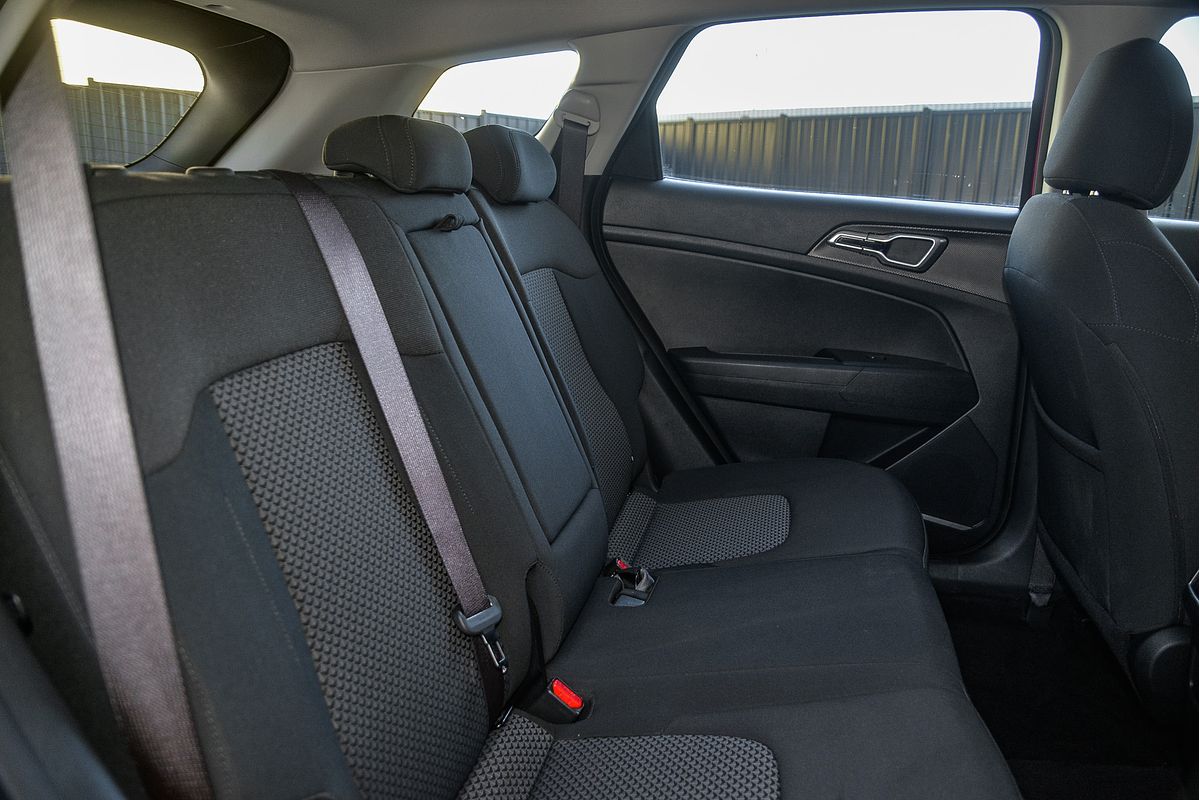 2022 Kia Sportage S NQ5