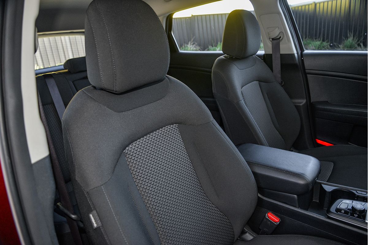 2022 Kia Sportage S NQ5