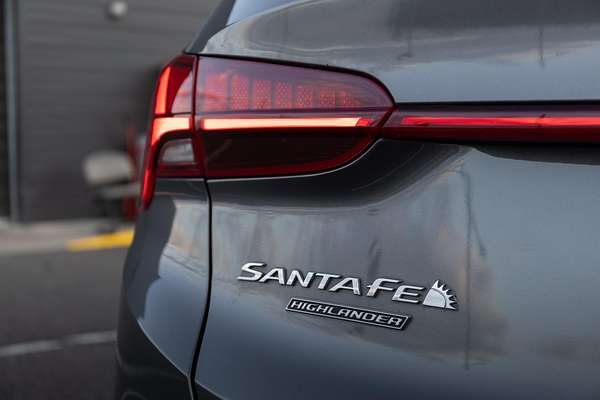 2023 Hyundai Santa Fe Hybrid Highlander TM.V4