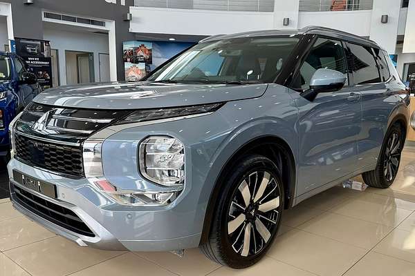 2025 Mitsubishi Outlander Exceed ZM