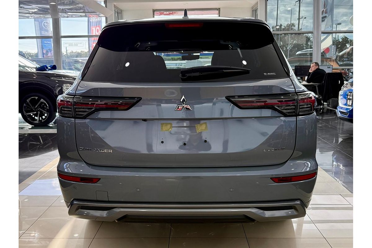 2025 Mitsubishi Outlander Exceed ZM