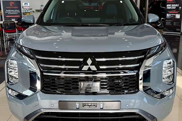 2025 Mitsubishi Outlander Exceed ZM