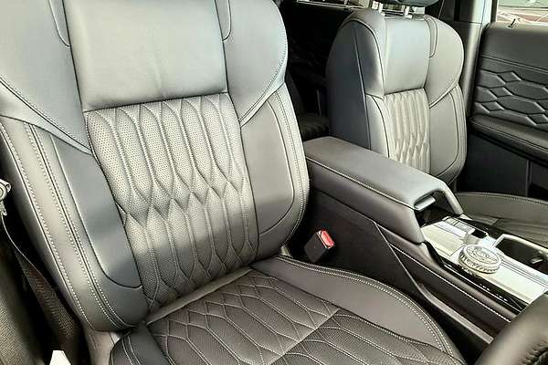 2025 Mitsubishi Outlander Exceed ZM