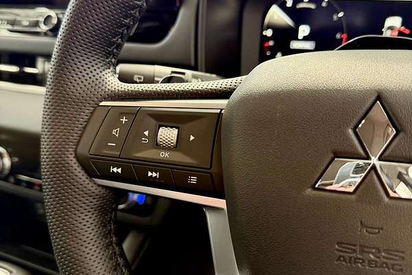 2025 Mitsubishi Outlander Exceed ZM