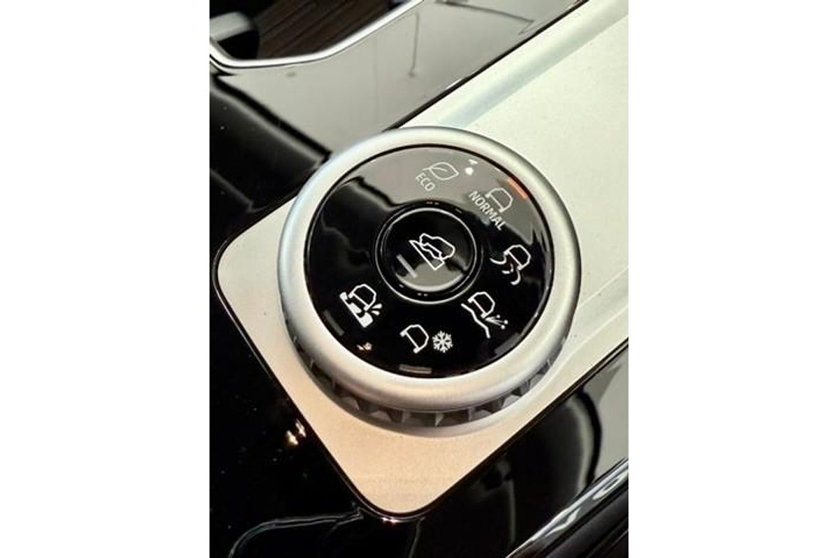 2025 Mitsubishi Outlander Exceed ZM