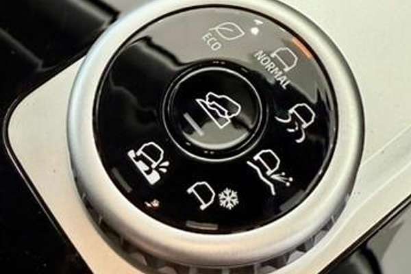 2025 Mitsubishi Outlander Exceed ZM