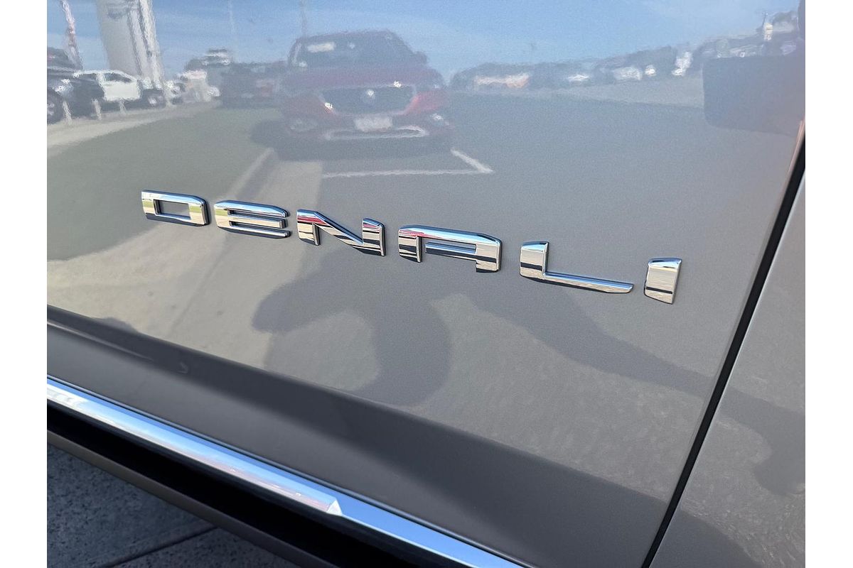 2025 GMC Yukon Denali T1