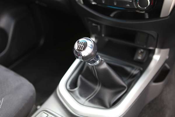 2015 Nissan Navara ST D23 Rear Wheel Drive
