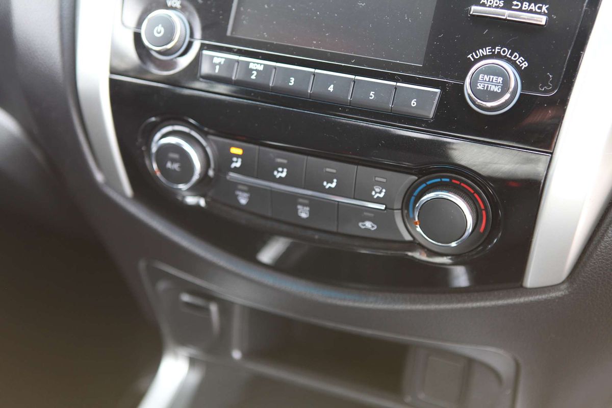 2015 Nissan Navara ST D23 Rear Wheel Drive