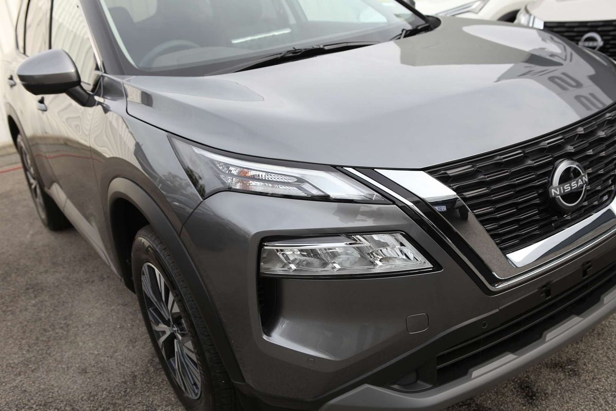 2025 Nissan X-TRAIL ST-L T33