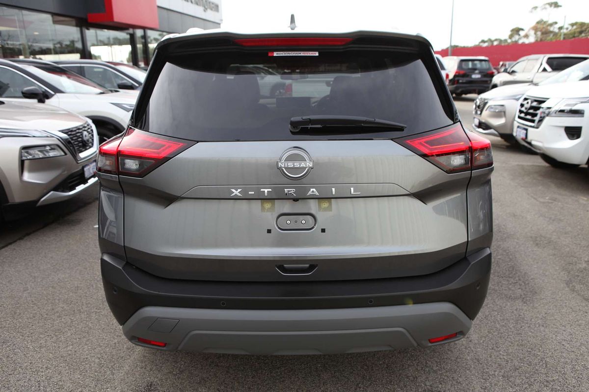 2025 Nissan X-TRAIL ST-L T33