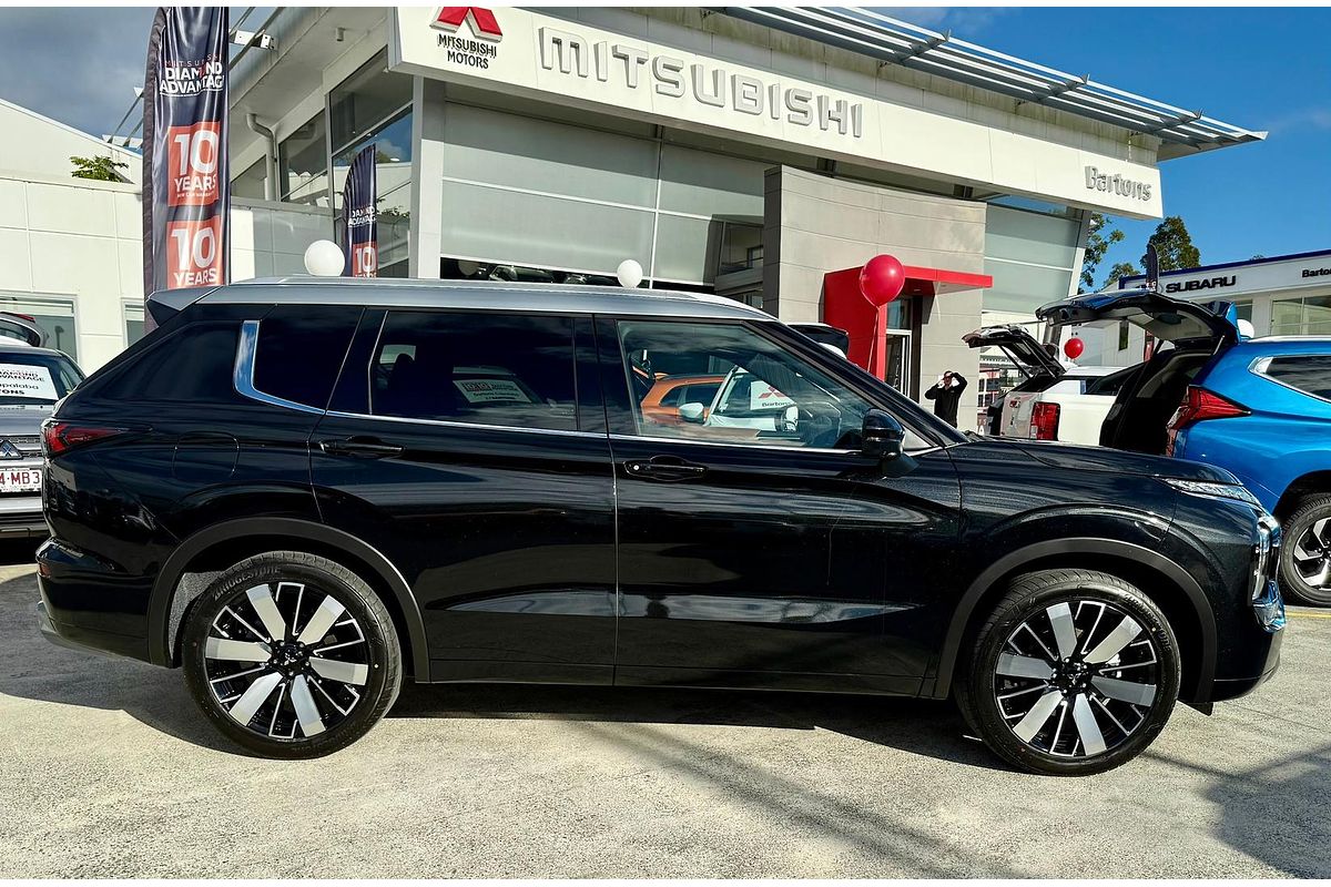2025 Mitsubishi Outlander Exceed Tourer ZM