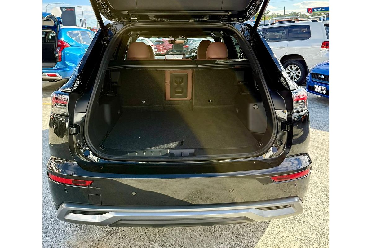 2025 Mitsubishi Outlander Exceed Tourer ZM