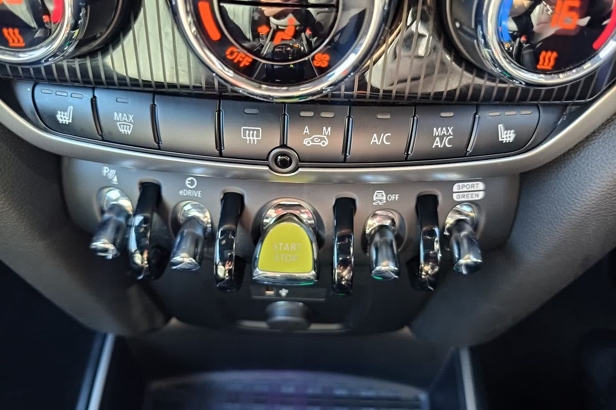 2020 MINI Countryman Cooper SE Classic F60 LCI