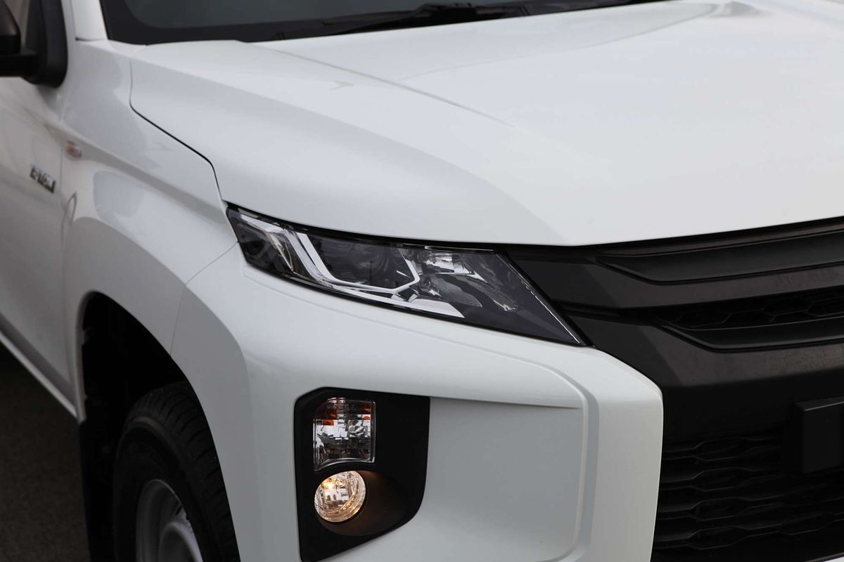 2020 Mitsubishi Triton GLX MR 4X4