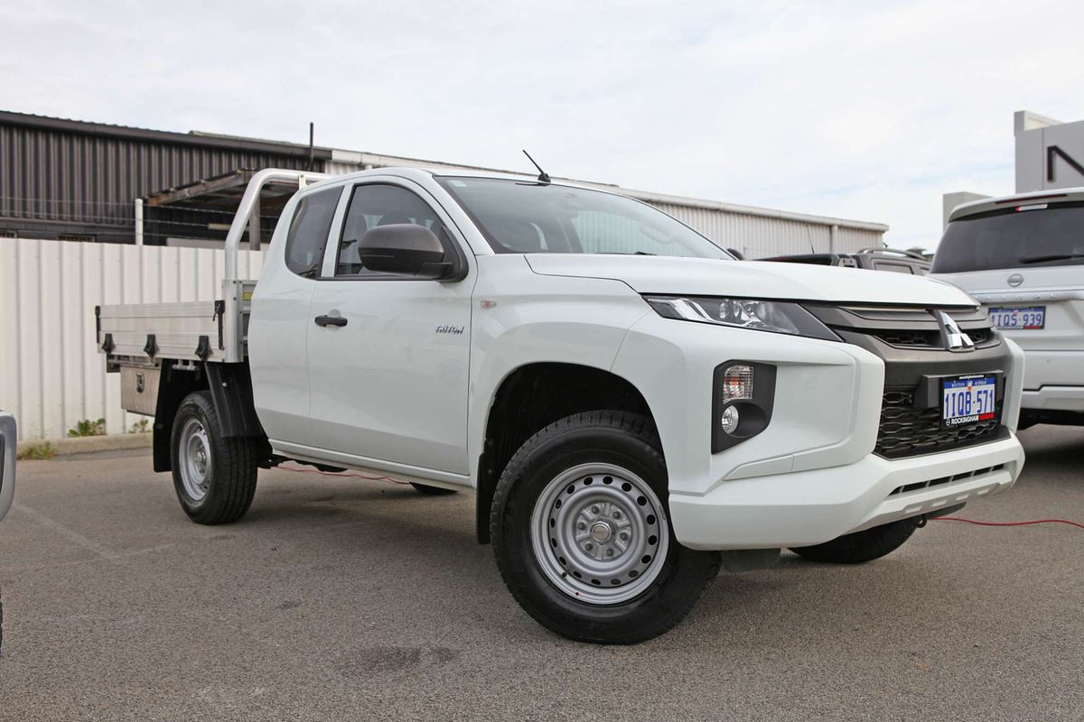 2020 Mitsubishi Triton GLX MR 4X4