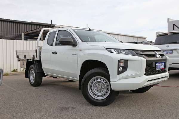 2020 Mitsubishi Triton GLX MR 4X4