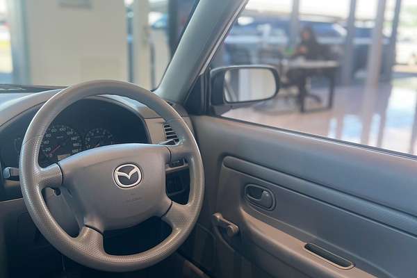 2001 Mazda 121 Shades Metro DW Series 2