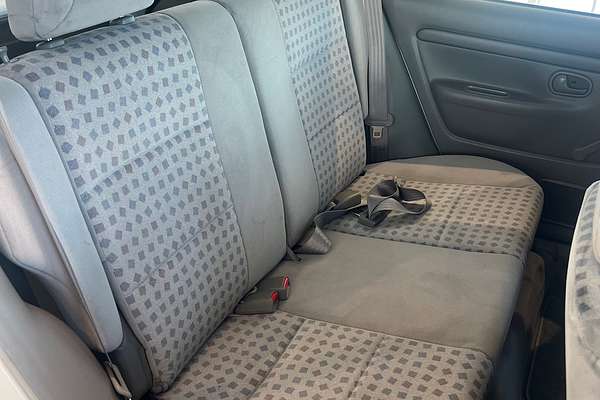 2001 Mazda 121 Shades Metro DW Series 2