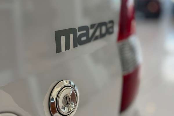2001 Mazda 121 Shades Metro DW Series 2