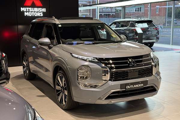 2025 Mitsubishi Outlander Exceed ZM