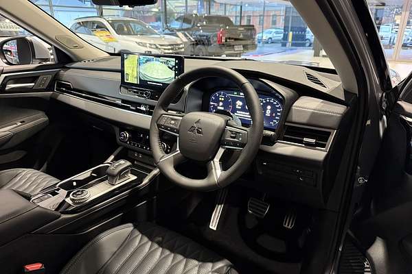 2025 Mitsubishi Outlander Exceed ZM