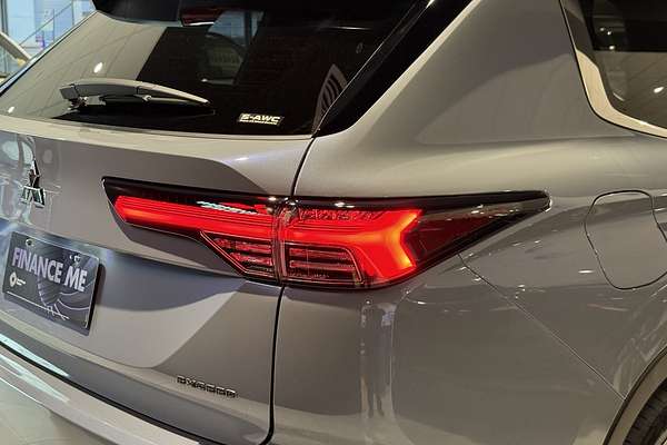 2025 Mitsubishi Outlander Exceed ZM