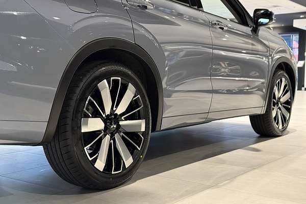 2025 Mitsubishi Outlander Exceed ZM