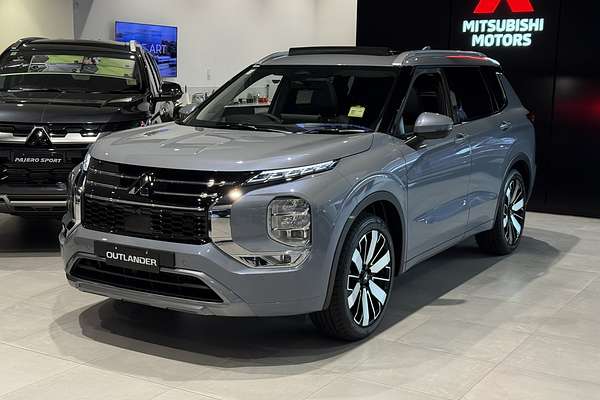 2025 Mitsubishi Outlander Exceed ZM