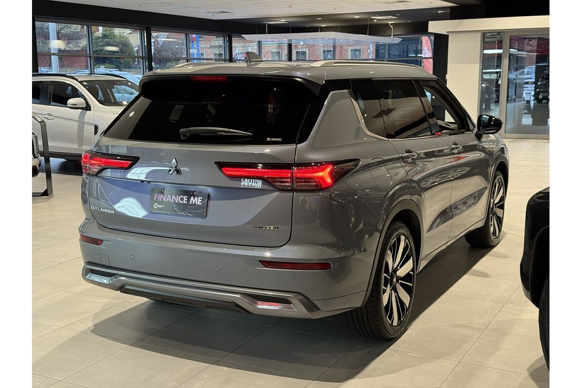 2025 Mitsubishi Outlander Exceed ZM