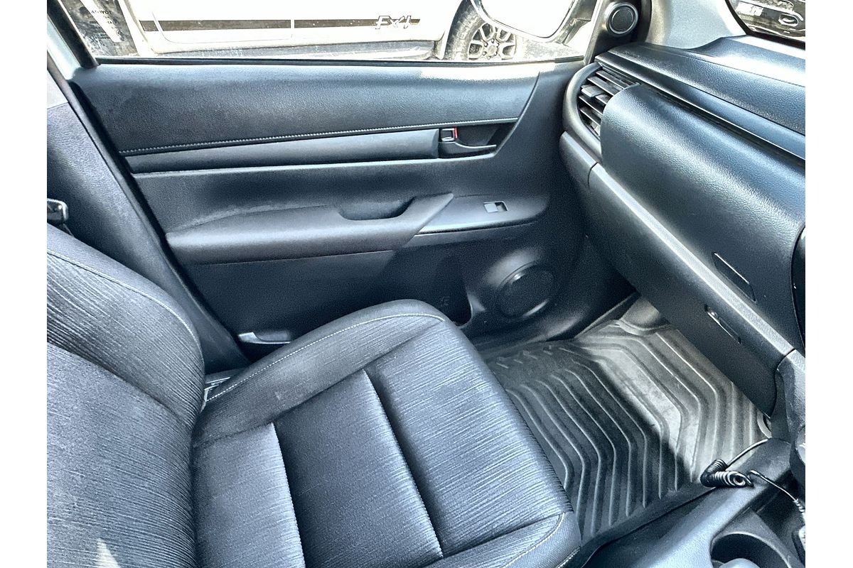 2019 Toyota Hilux SR GUN126R 4X4
