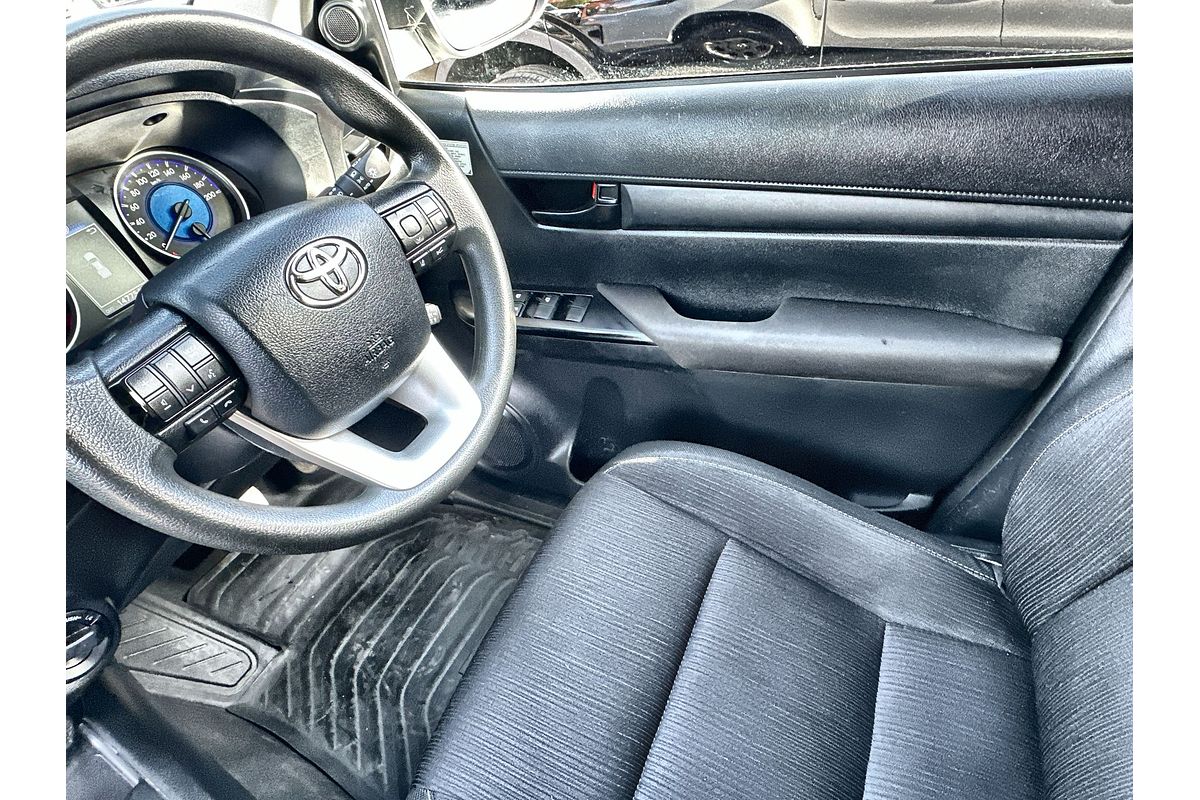 2019 Toyota Hilux SR GUN126R 4X4
