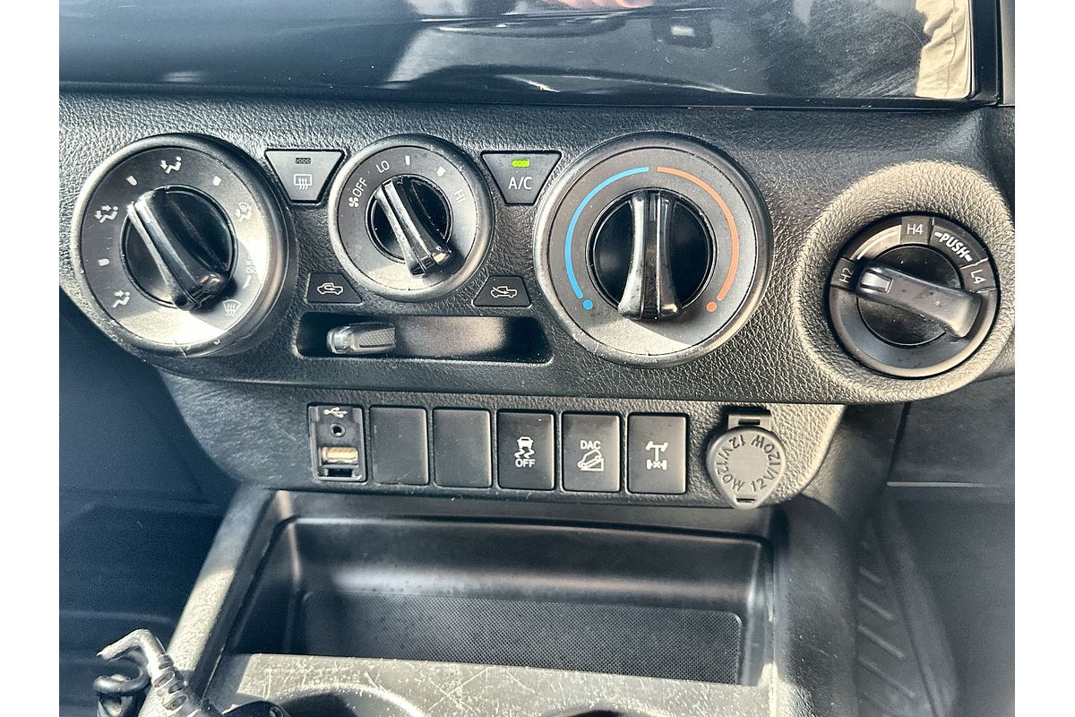 2019 Toyota Hilux SR GUN126R 4X4