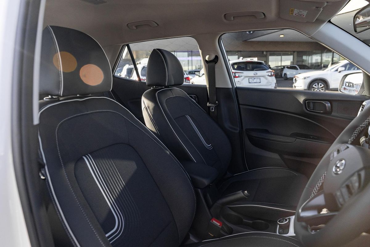 2025 Hyundai Venue Active QX.V5