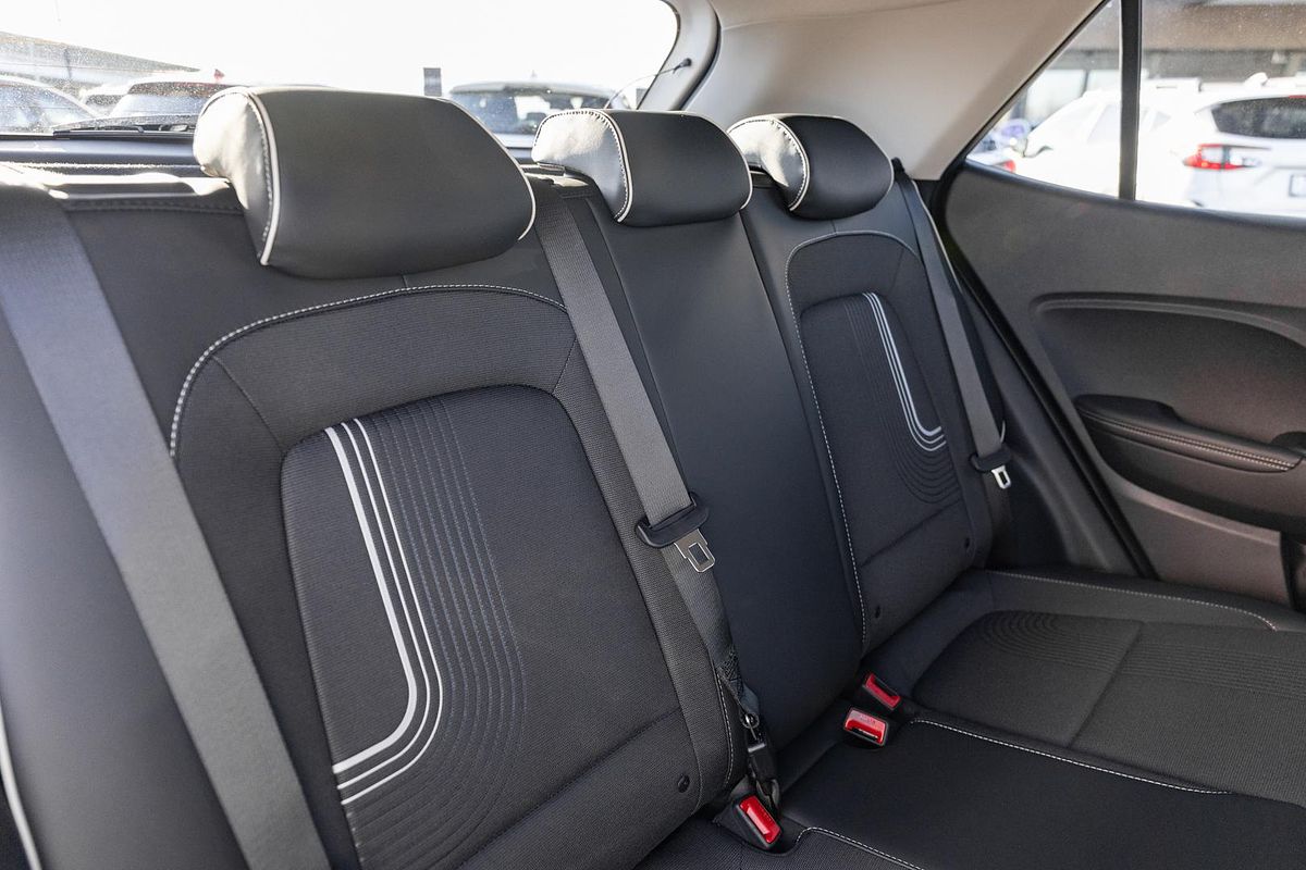 2025 Hyundai Venue Active QX.V5