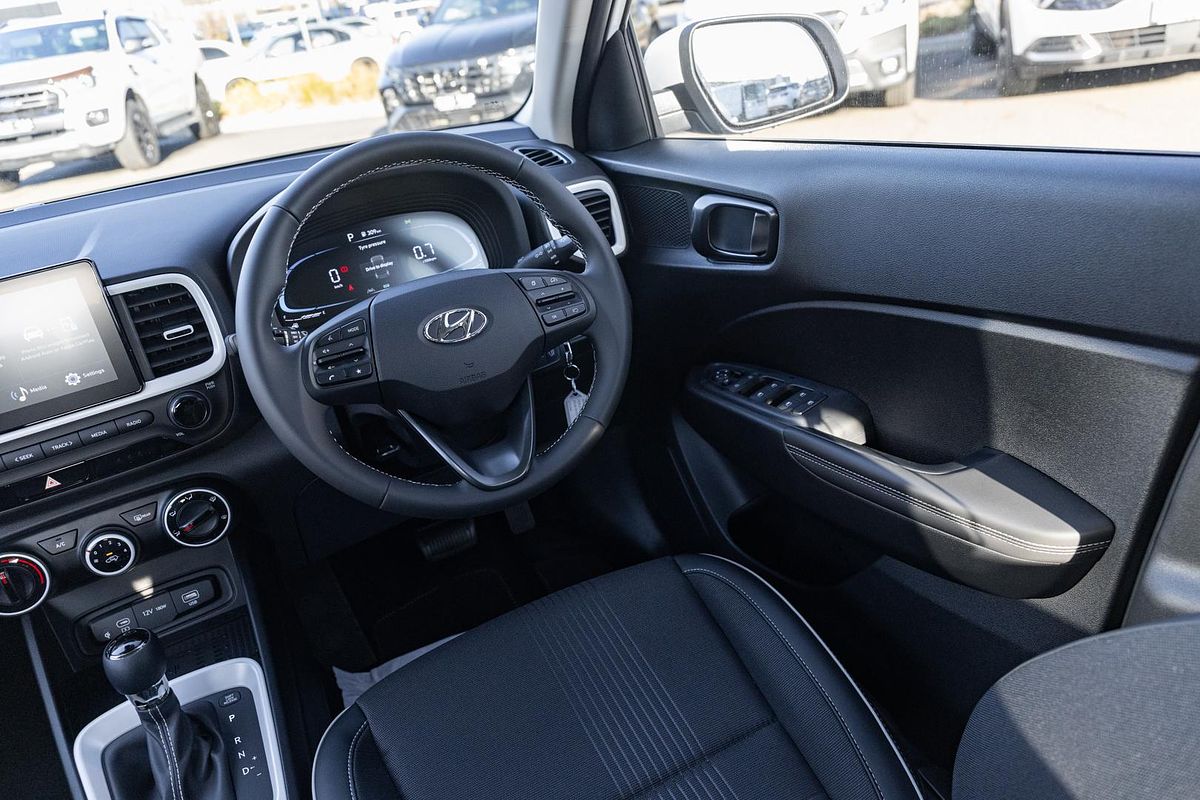 2025 Hyundai Venue Active QX.V5