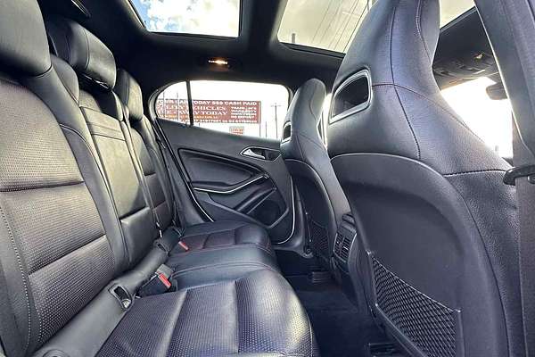 2015 Mercedes-Benz GLA-Class GLA250 X156