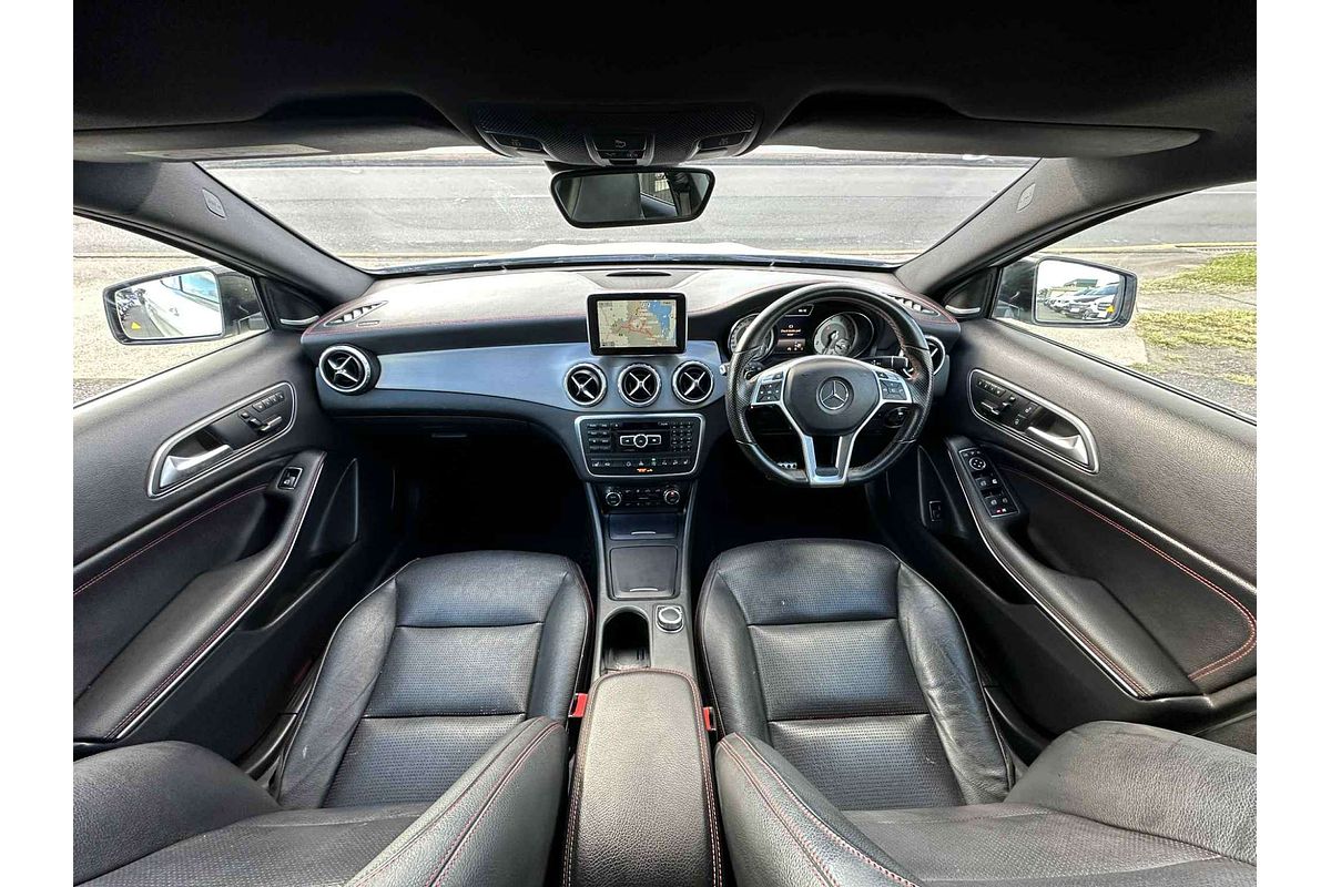 2015 Mercedes-Benz GLA-Class GLA250 X156